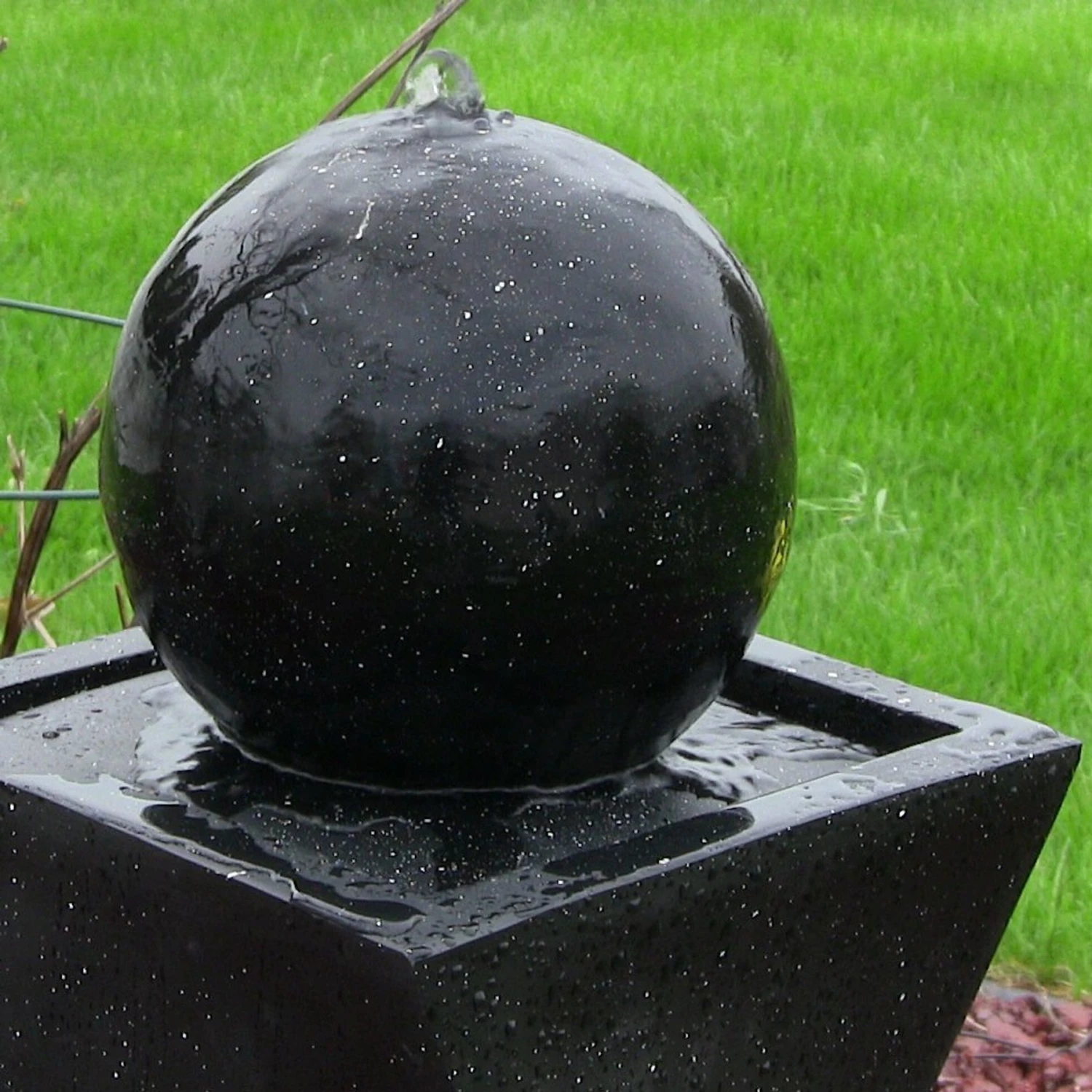 Sunnydaze Decor Black Ball Solar Water Fountain 5 Sunnydaze Decor Black Ball Solar Water Fountain - Image 3
