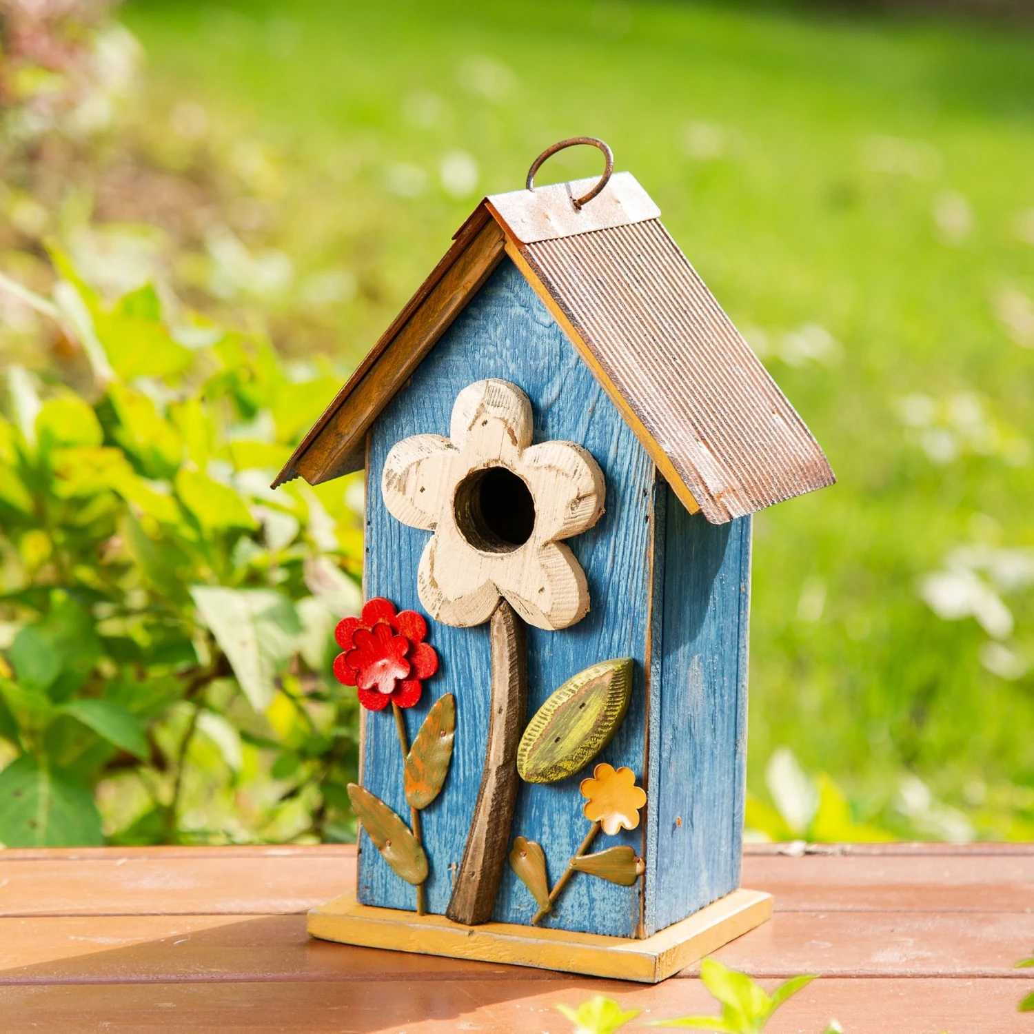 Glitzhome Distressed Solid Wood Birdhouse With 3D Flowers 6 Glitzhome Distressed Solid Wood Birdhouse With 3D Flowers - Image 4